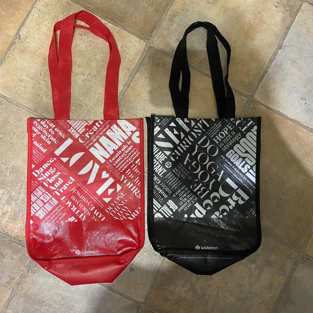 2 LULULEMON TOTES Bundle  Red & Black